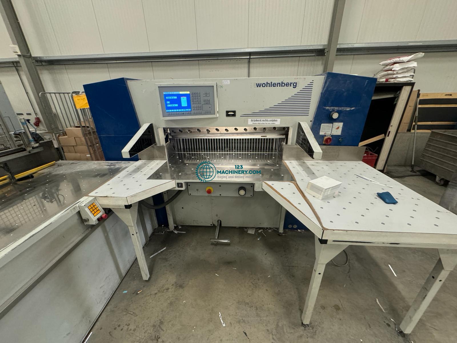 Wohlenberg 115 CutTec paper cutting guillotine